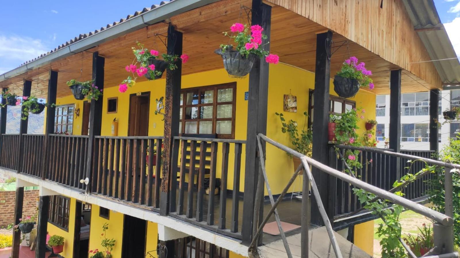Hotel Brisas Del Nevado Гуйкан Экстерьер фото
